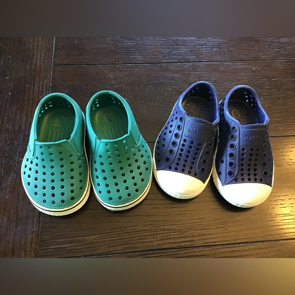 Two pairs of Toddler Native shoes, Green and Navy Blue Size C4
